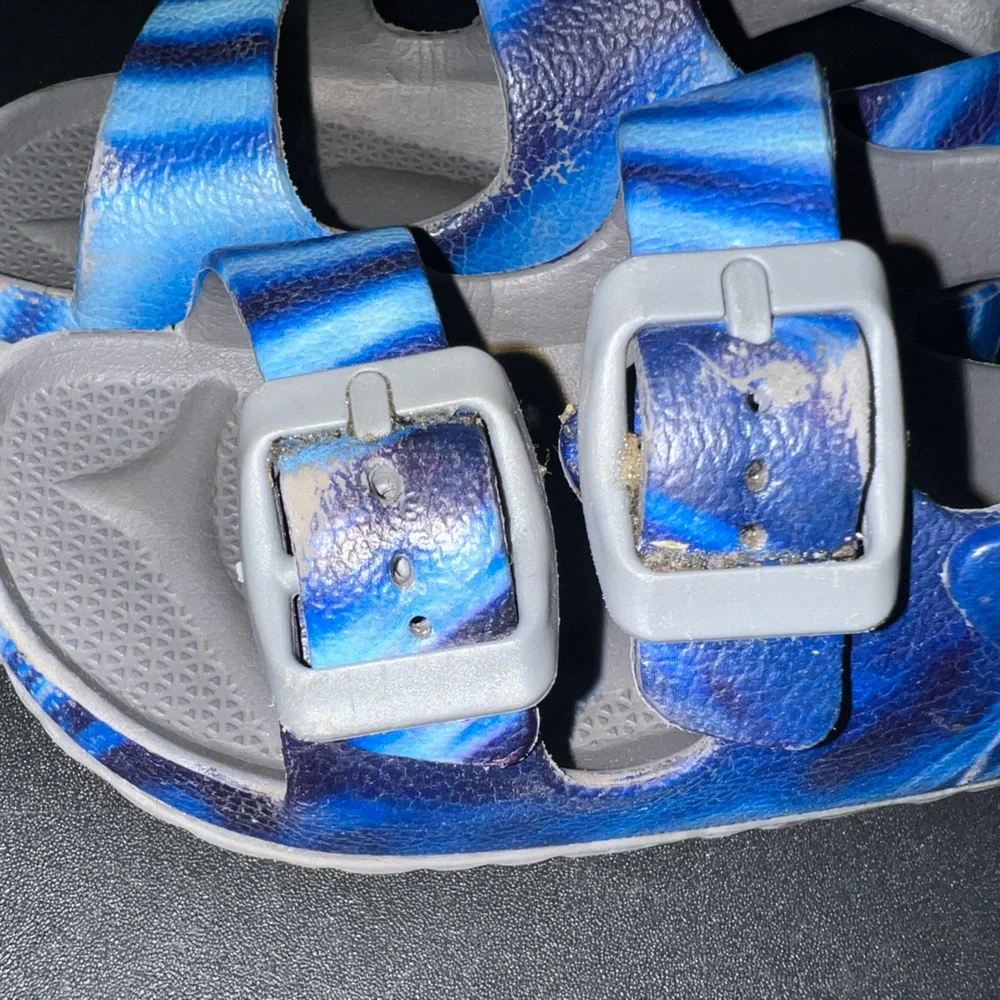 Blue‎ Kids Sandals size 7